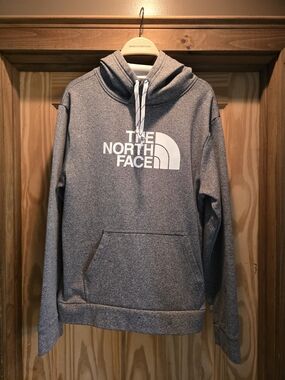 O The North Face Men's Gray Logo Hoodie Sweatshirt